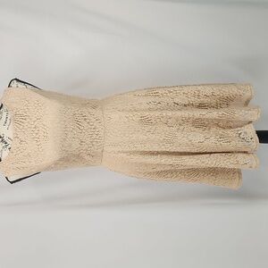 Kingfancy Beige Lace Sleeveless Dress, size Medium